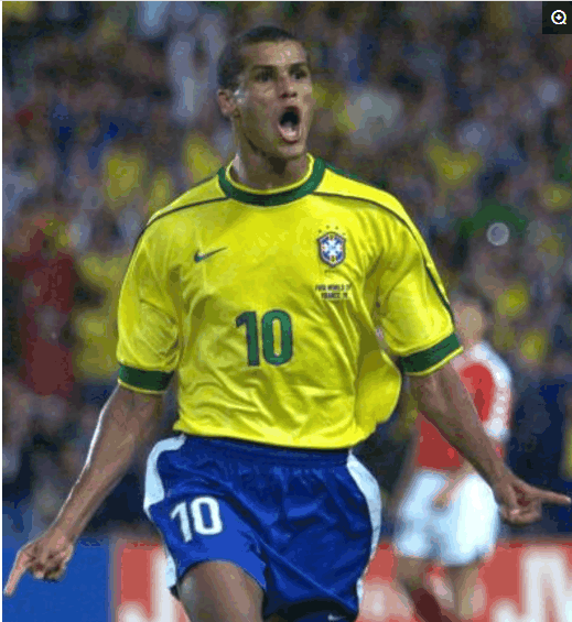 而紧随其后 而紧随其后