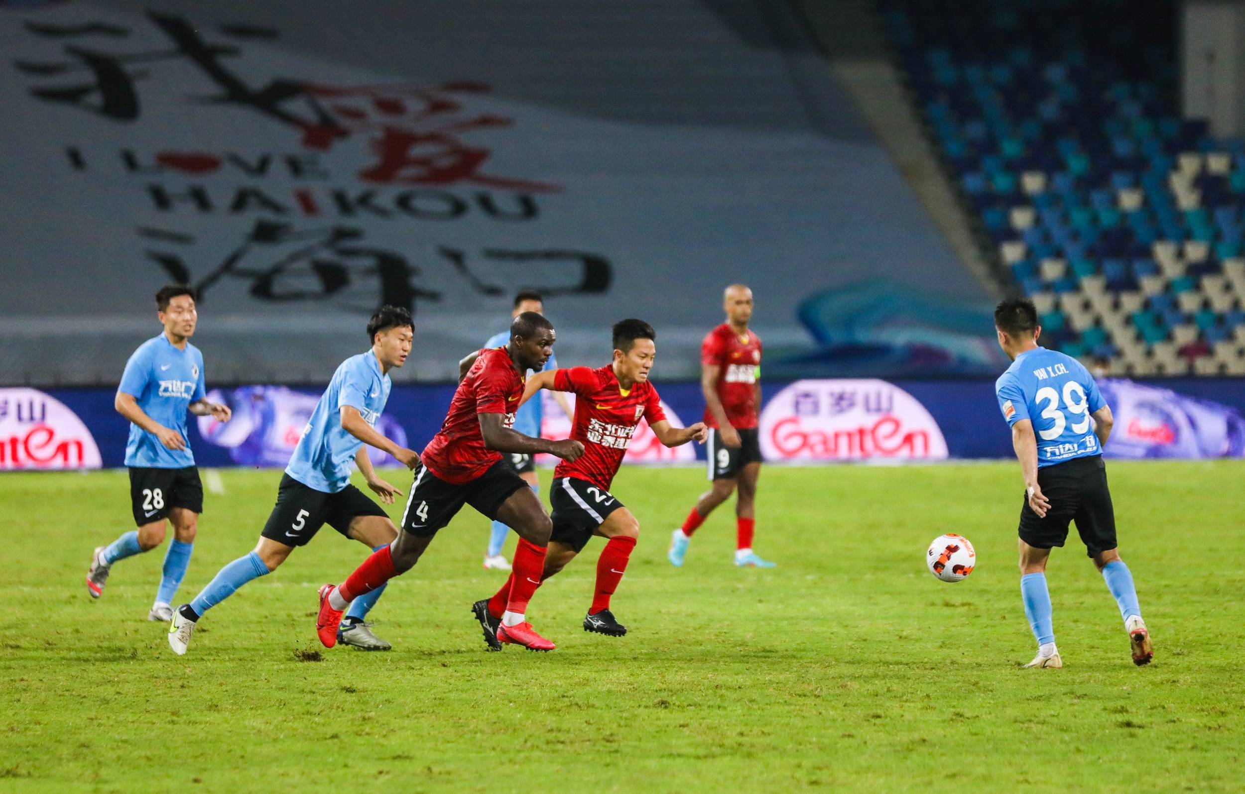 山的征途中 山的征途中