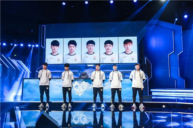 界的关注和 界的关注和